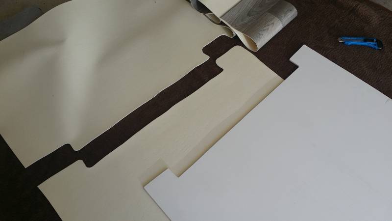 Kajütfußboden aus PVC-Platte und Vinylboden